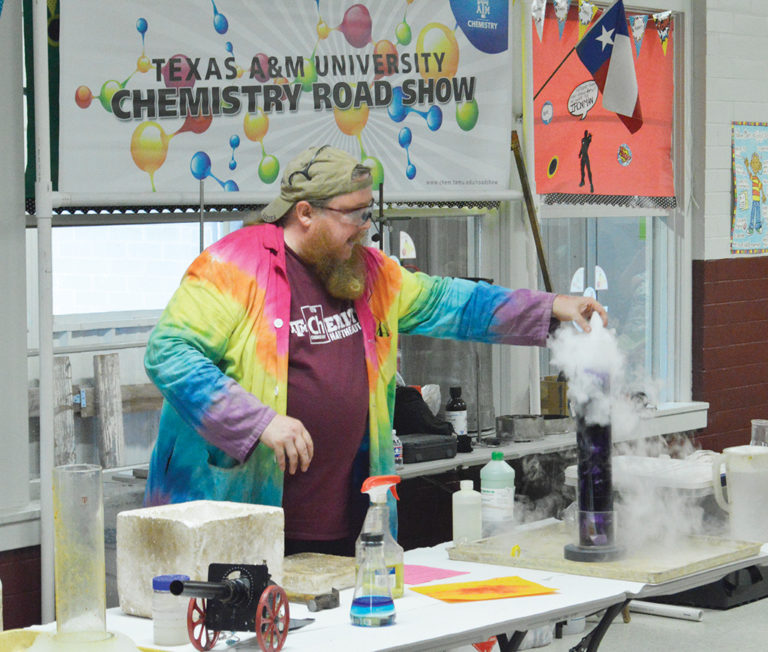 Texas A&M Chemistry Road Show Entertains Children in Grapeland