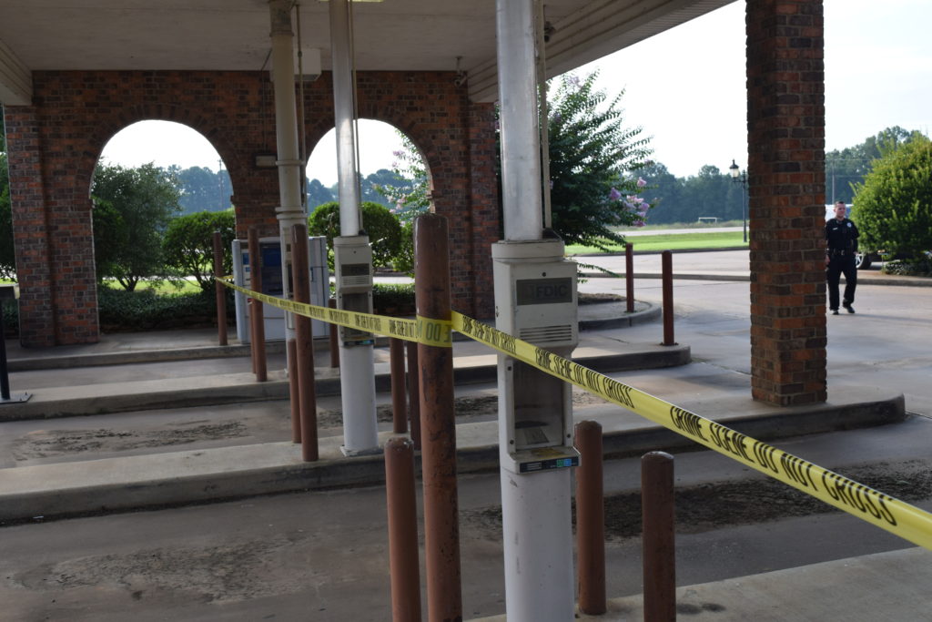 **UPDATED** Citizens National Bank Robbed at Gunpoint - The Messenger News