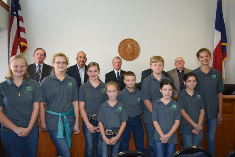 Commissioners Proclaim Oct. 1-7 as National 4-H Week