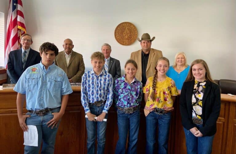 Commissioners Proclaim Oct. 3-9 as National 4-H Week