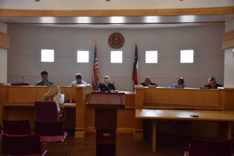 Crockett Council Prioritizes Employee Pay Hikes