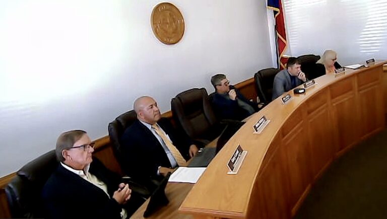 County Commissioners Seek Citizen-Led Groundwater District